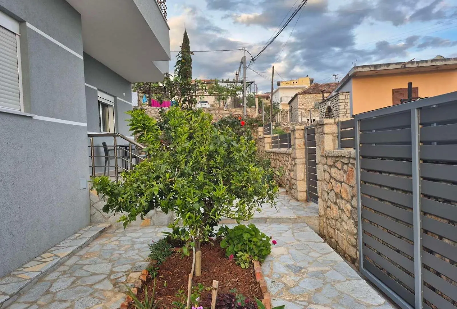 Darling Rooms Himare 0*,  Albania